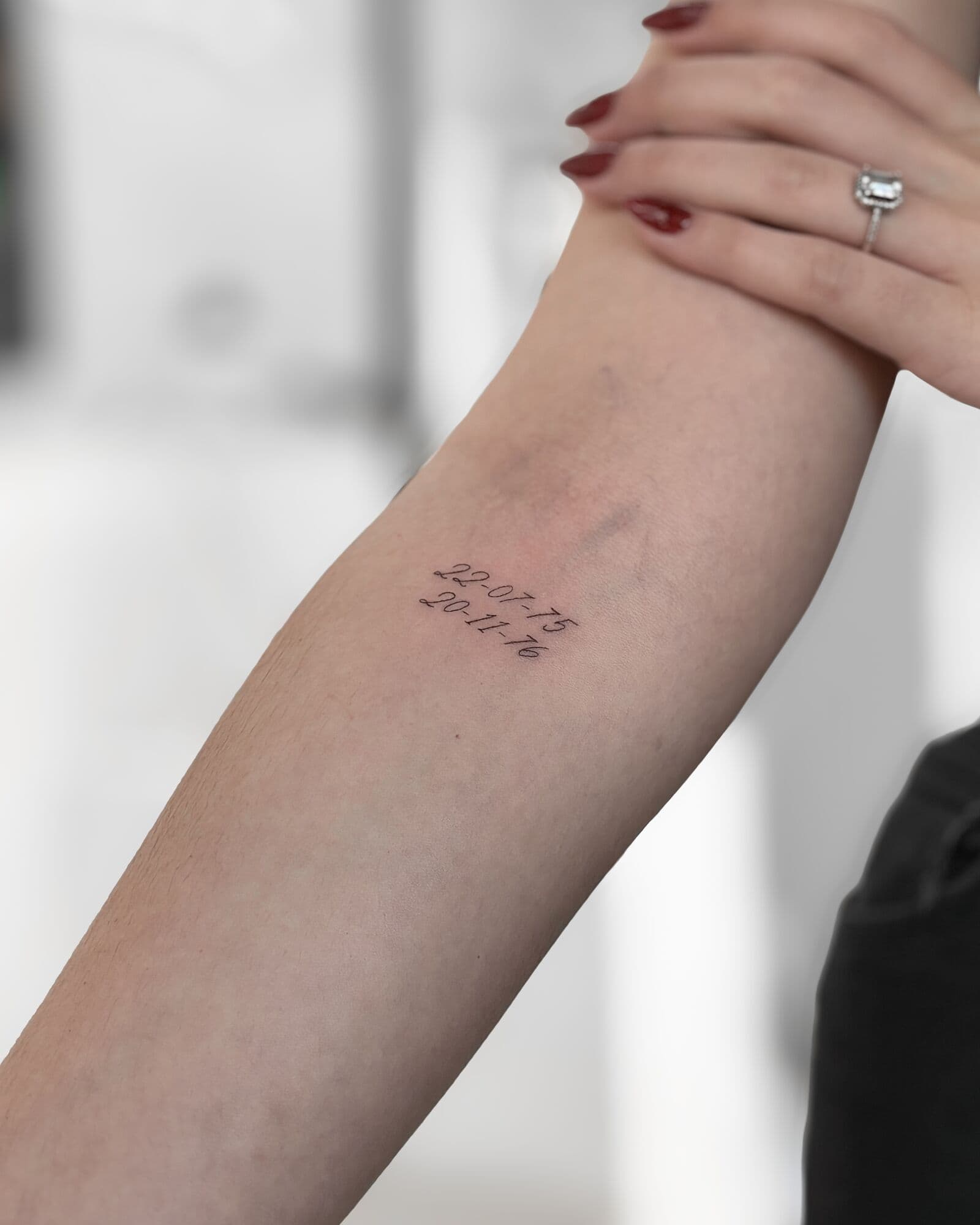 Datum, Tattoo am Unterarm