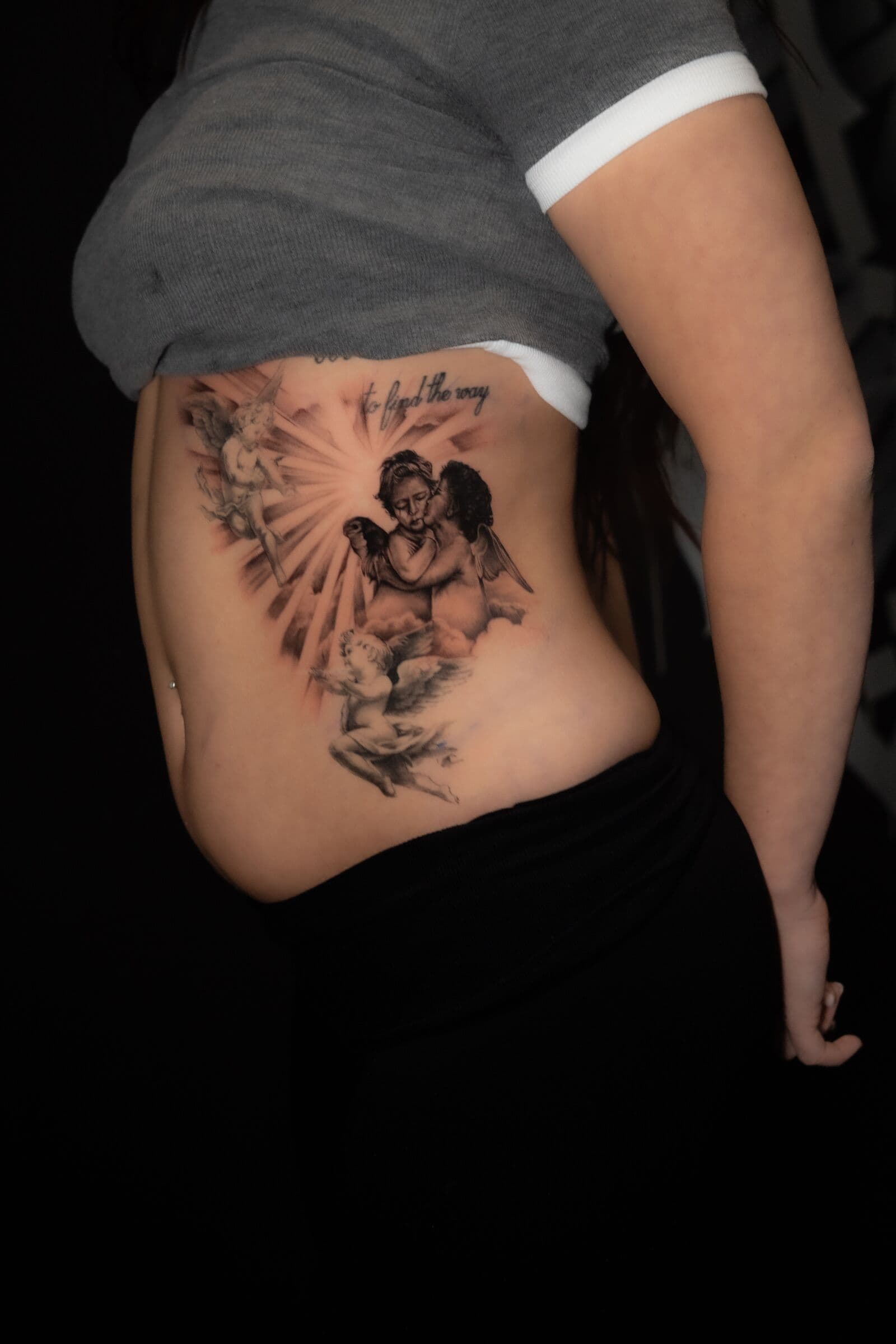 Engel, Tattoo an den Rippen